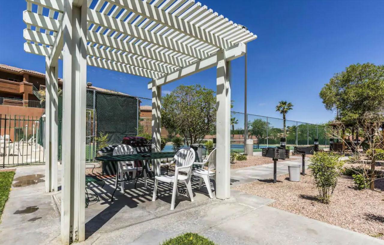 Mojave Edge Hotel 3*